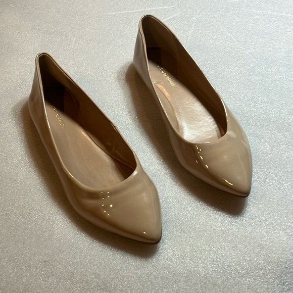 BCBG generation nude patent flats - Picture 1 of 4
